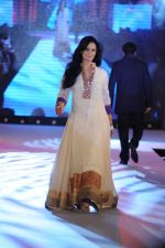 Mona Singh at Pidilite presents Manish Malhotra, Shaina NC show for CPAA in Mumbai on 1st July 2012 (150).JPG